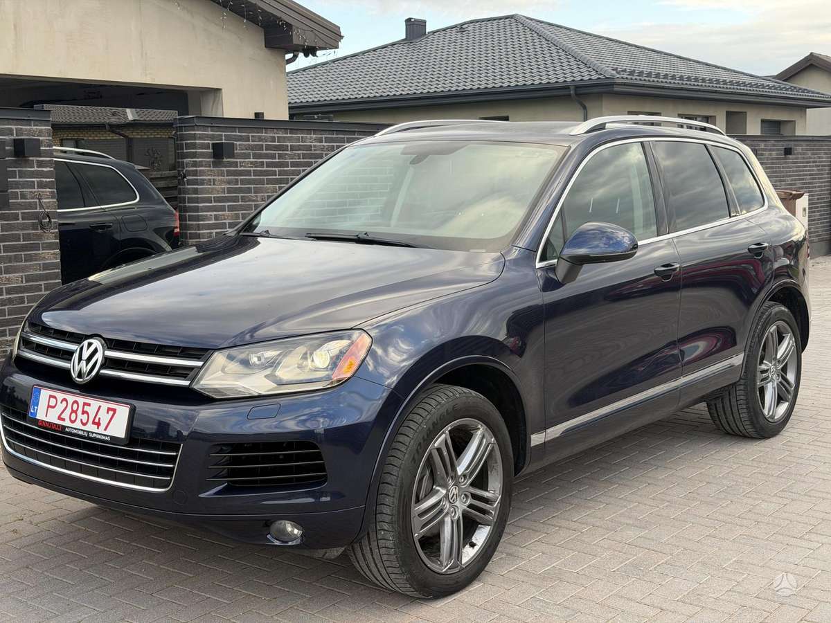 Volkswagen Touareg - 1