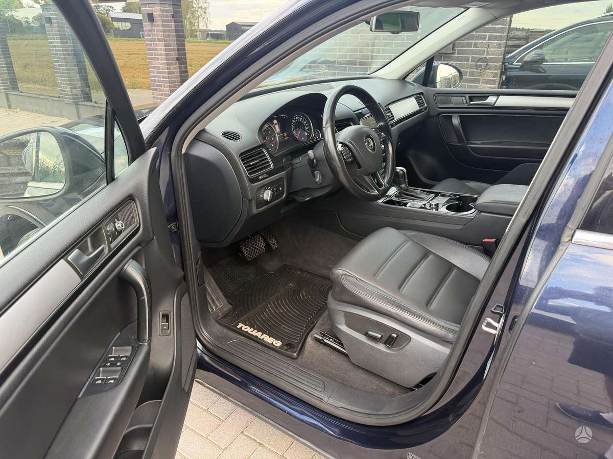 Volkswagen Touareg - 12