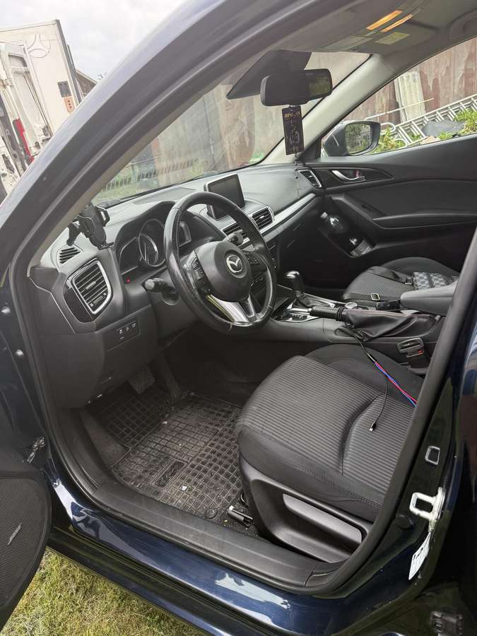 Mazda 3, 2.2 l., Хэтчбек
