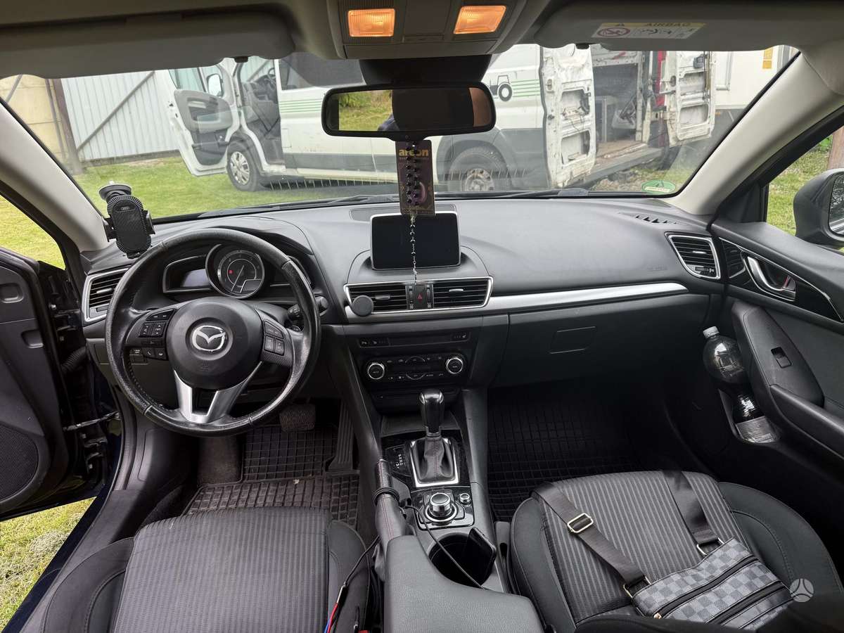 Mazda 3, 2.2 l., Хэтчбек