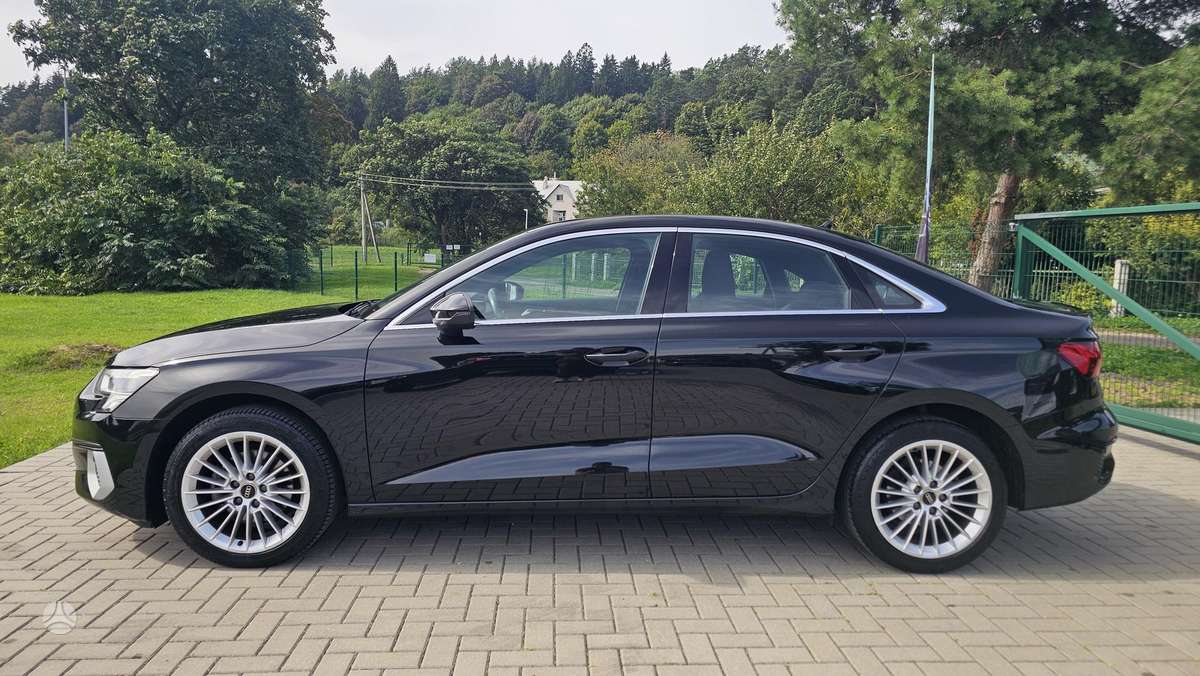 Audi A3, 1.0 l., Седан