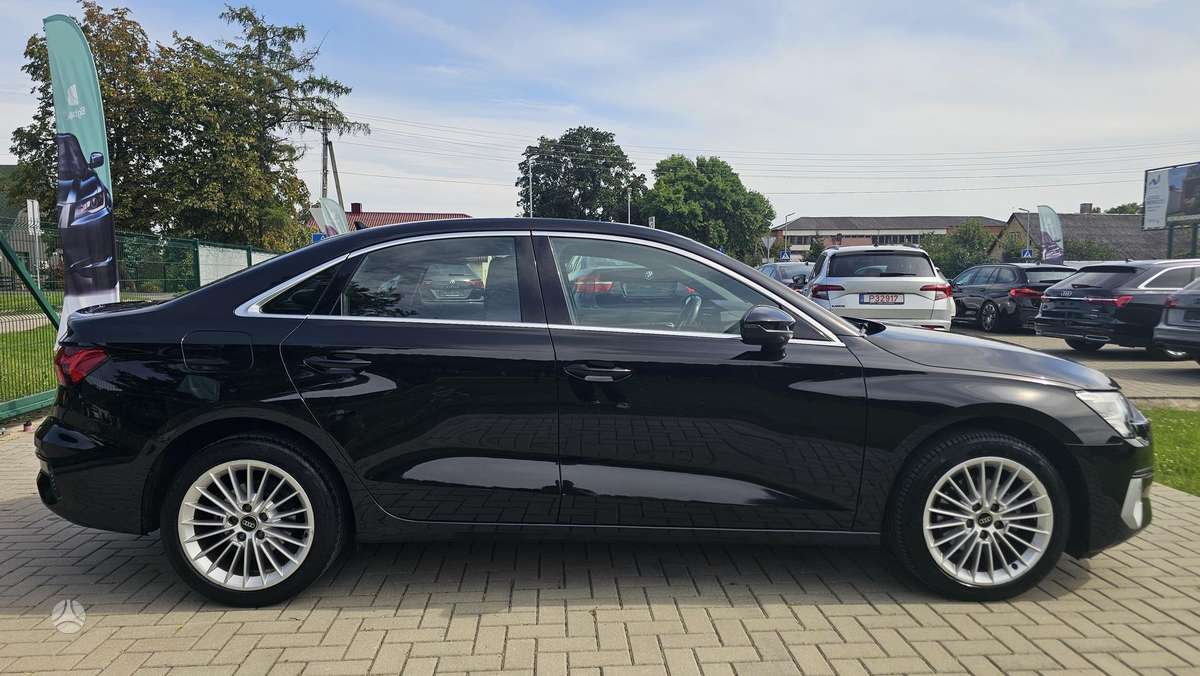 Audi A3, 1.0 l., Седан