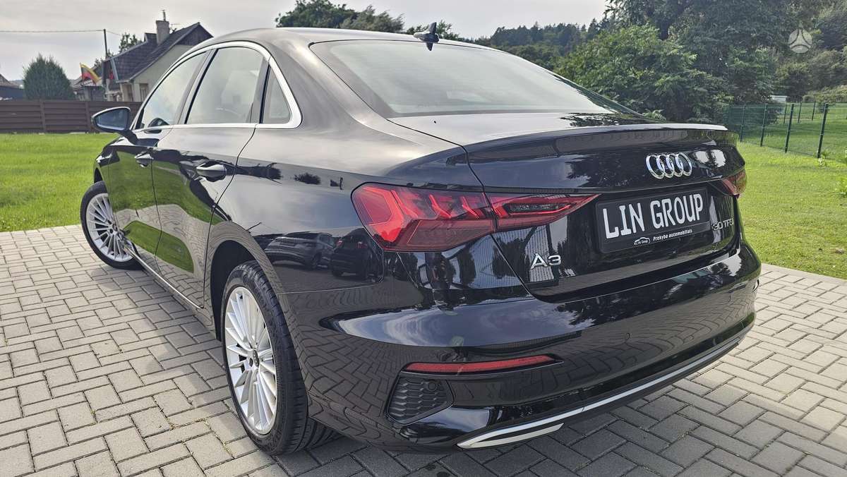 Audi A3, 1.0 l., Седан