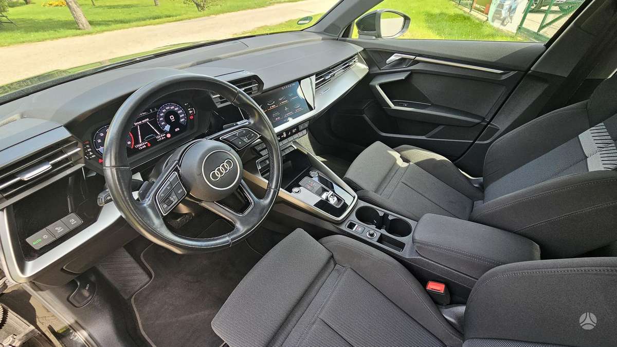 Audi A3, 1.0 l., Седан