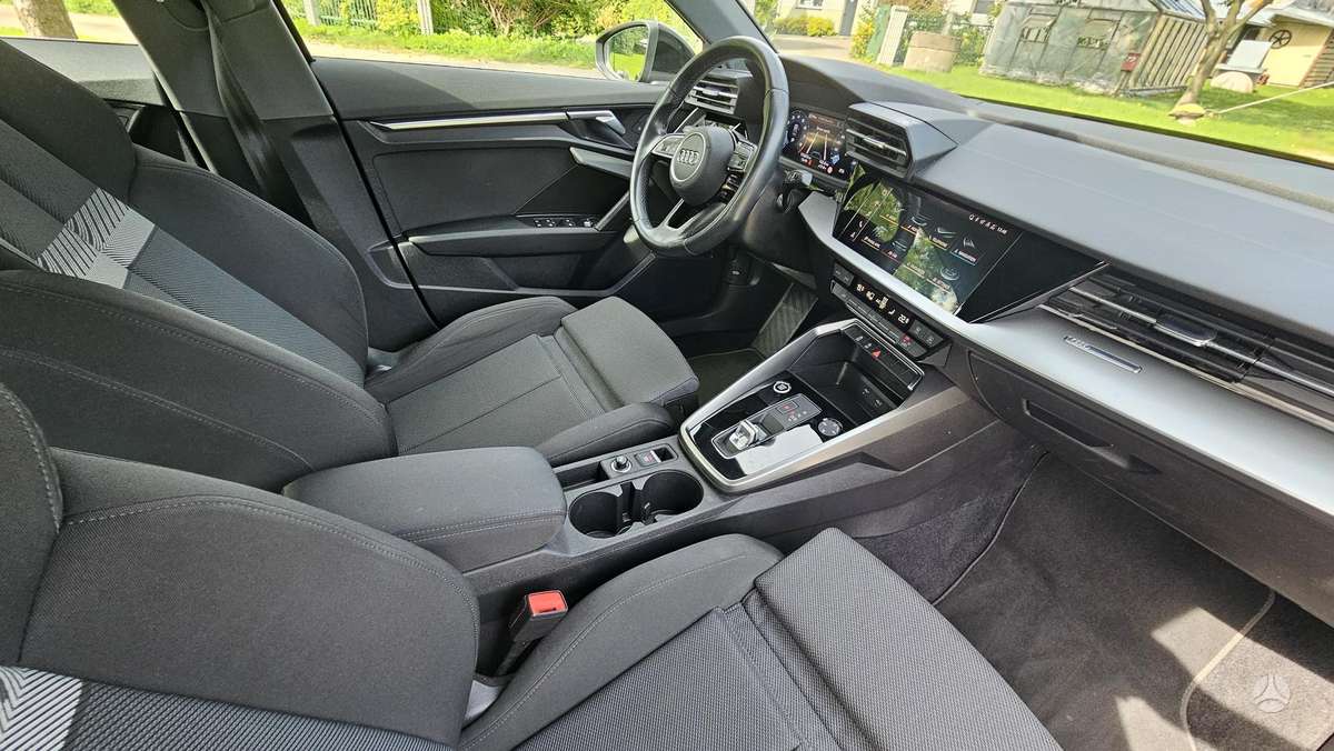 Audi A3, 1.0 l., Седан