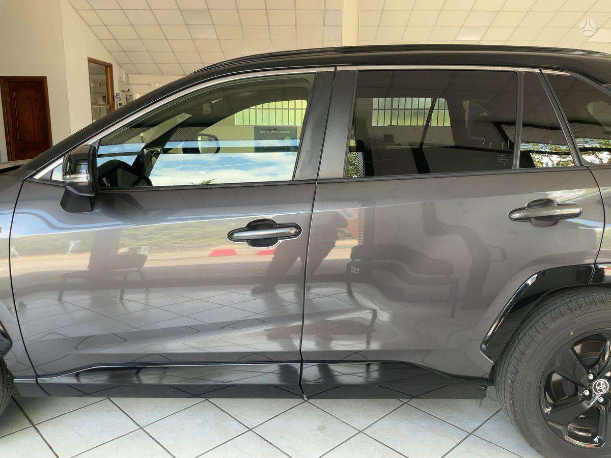 Toyota RAV4 - 9