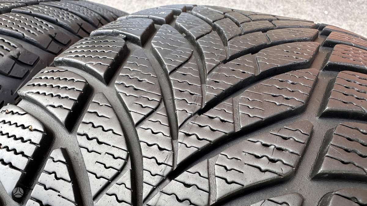 Goodyear, всесезонные 215/55 R17
