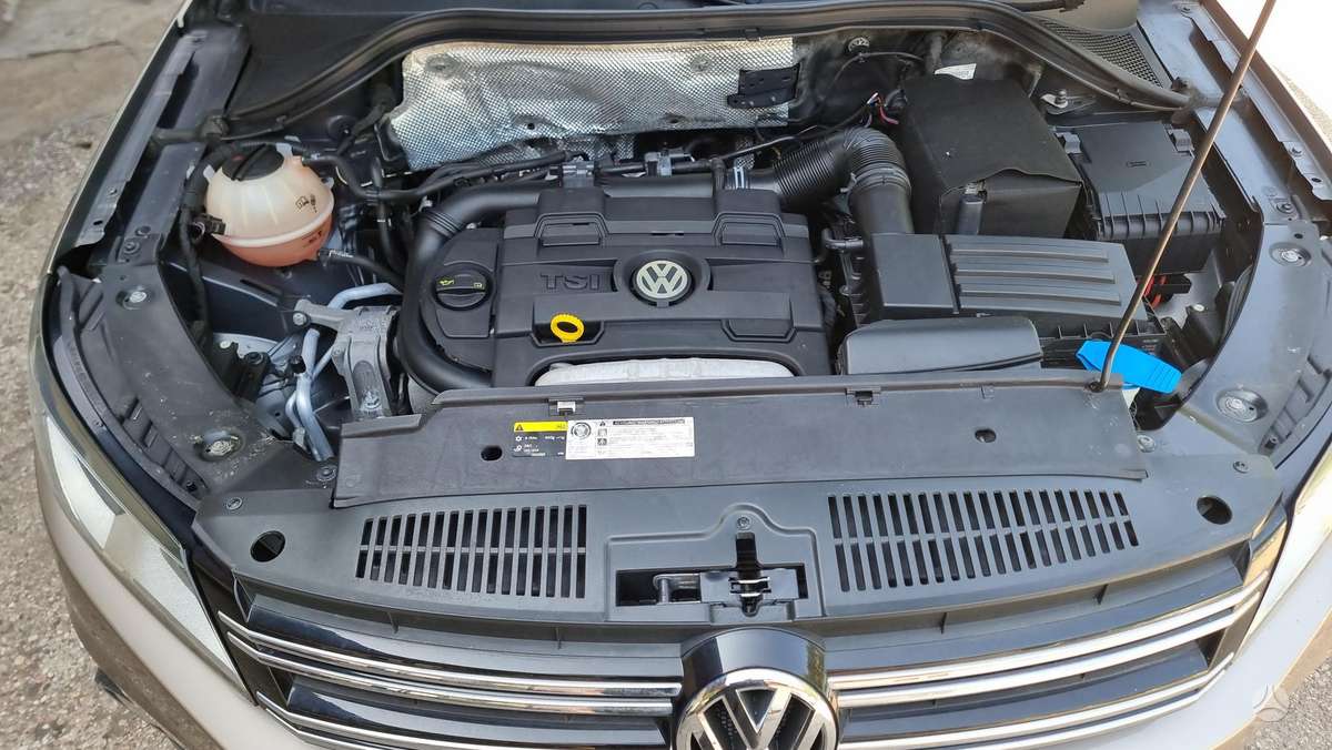 Volkswagen Tiguan - 10