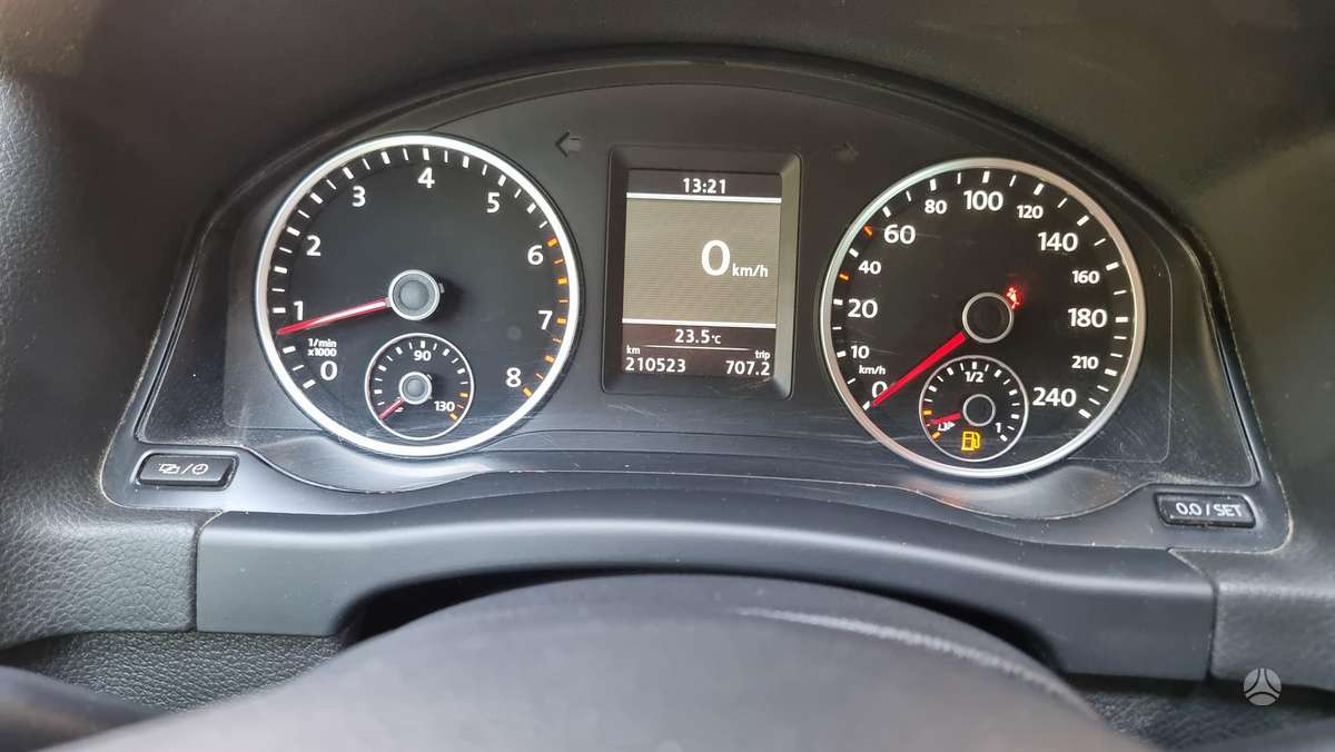 Volkswagen Tiguan - 9