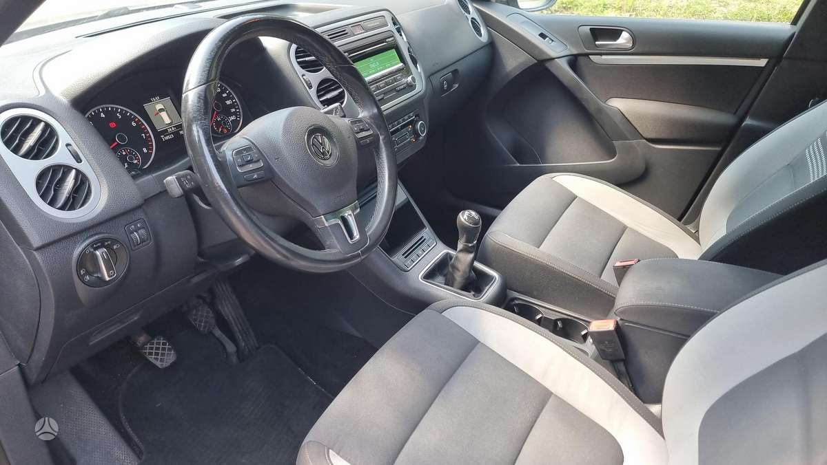 Volkswagen Tiguan - 11