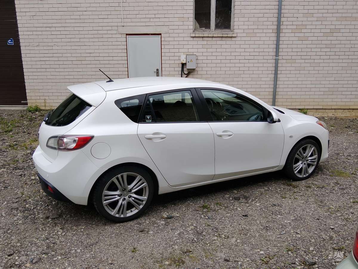Mazda 3, 1.6 l., Хэтчбек