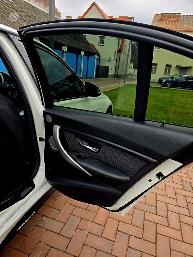 BMW 320, 2.0 l., Седан