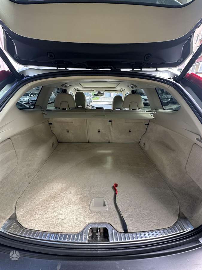 Volvo XC60, 2.0 l., Внедорожник / Кроссовер