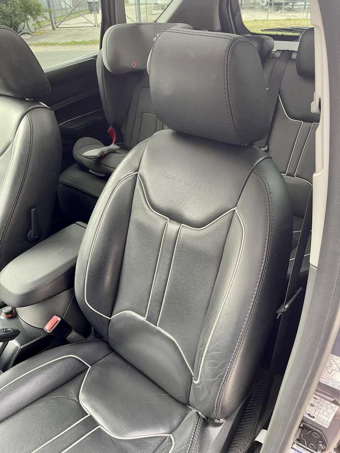Ford Kuga, 2.0 l., off-road / crossover