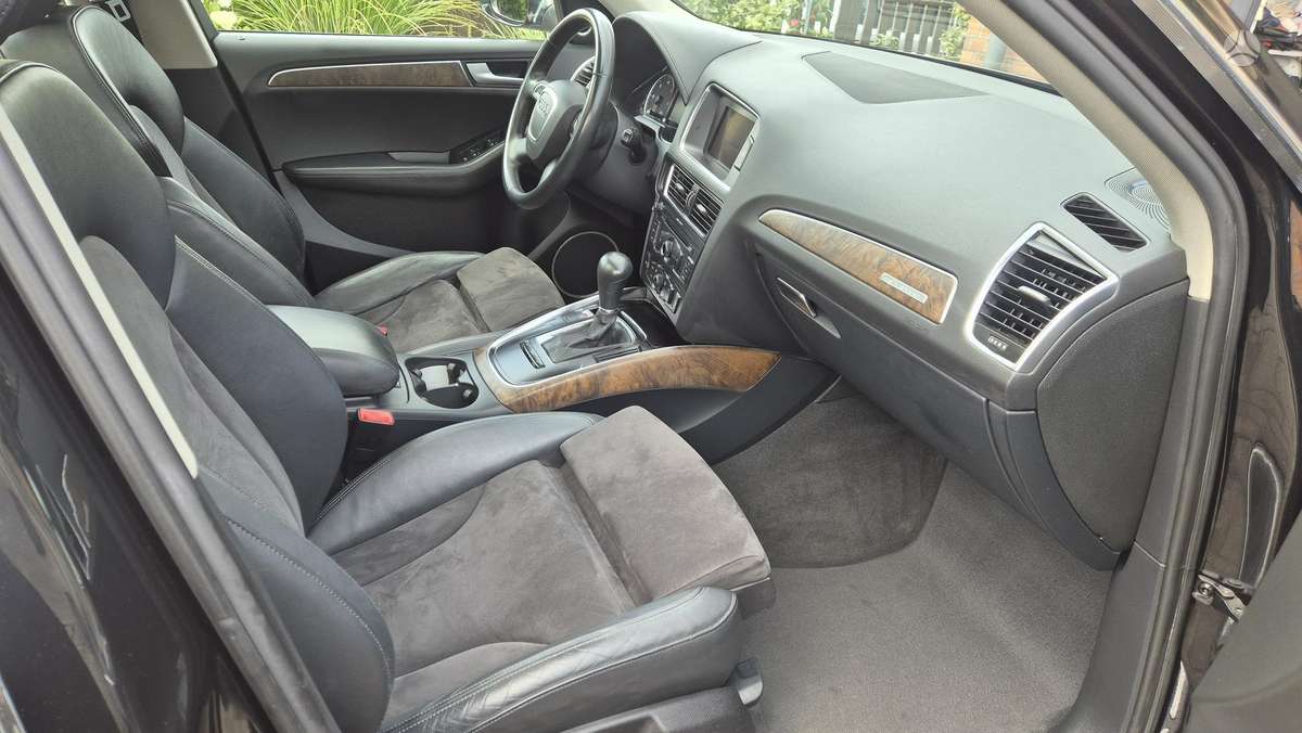 Audi Q5, 2.0 l., Внедорожник / Кроссовер