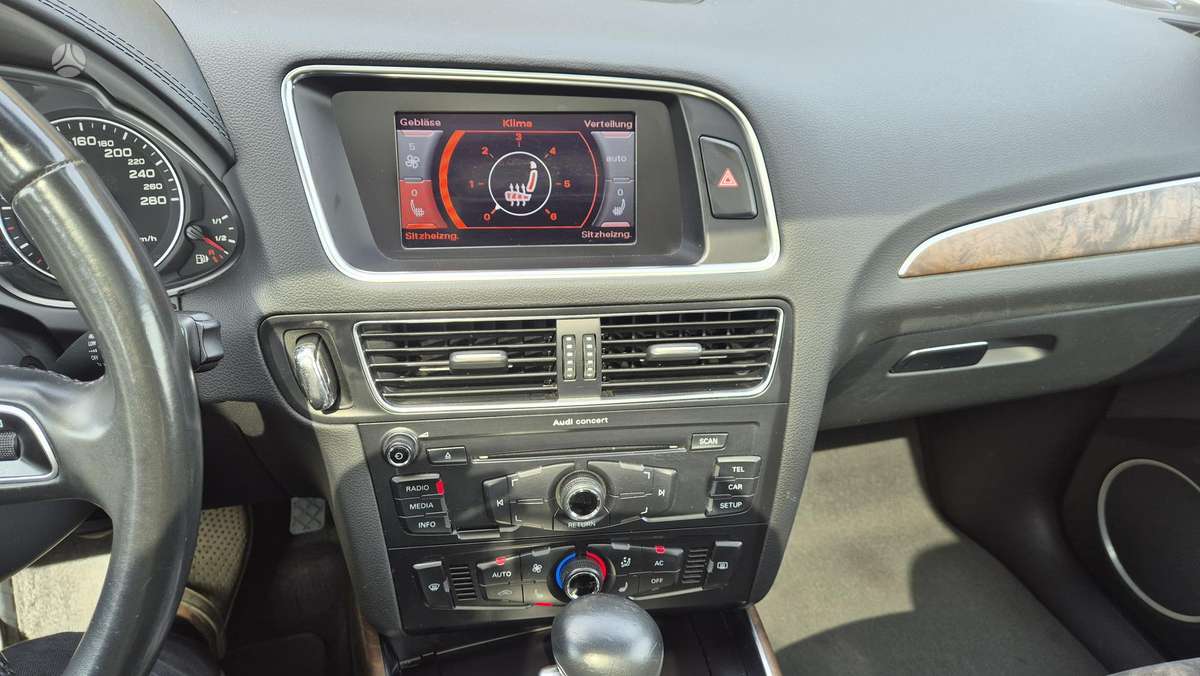 Audi Q5, 2.0 l., Внедорожник / Кроссовер