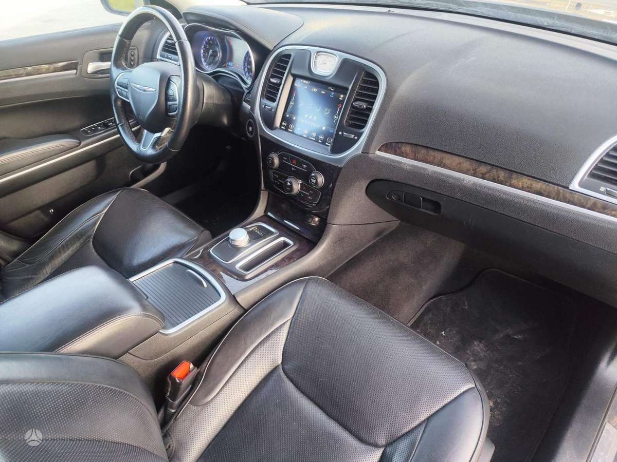 Chrysler 300, 3.6 l., Седан