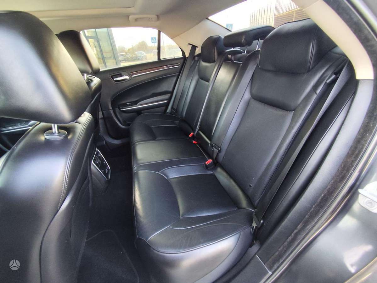 Chrysler 300, 3.6 l., Седан