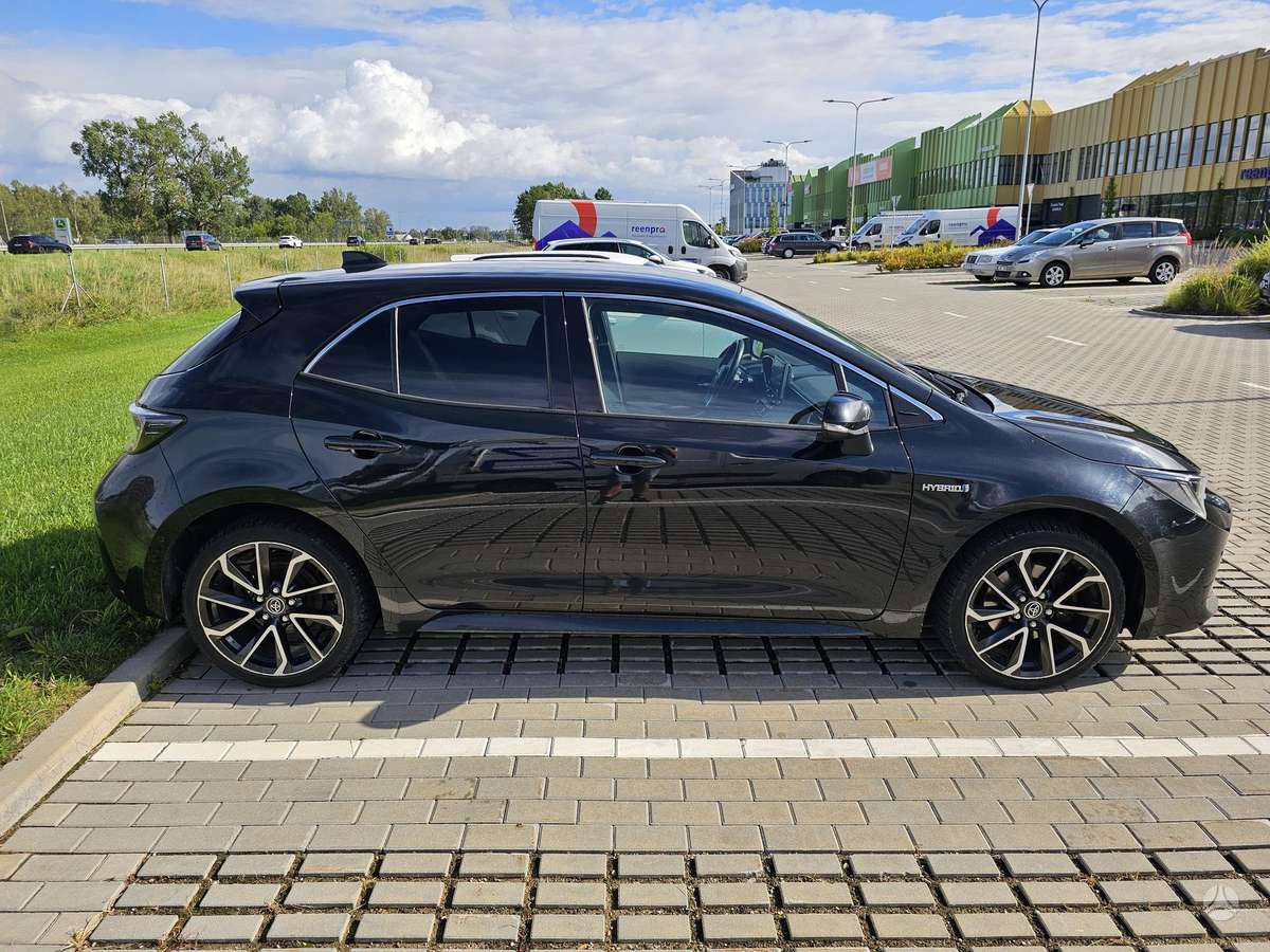 Toyota Corolla - 4