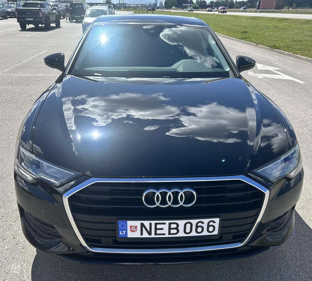 Audi A6, 2.0 l., Седан