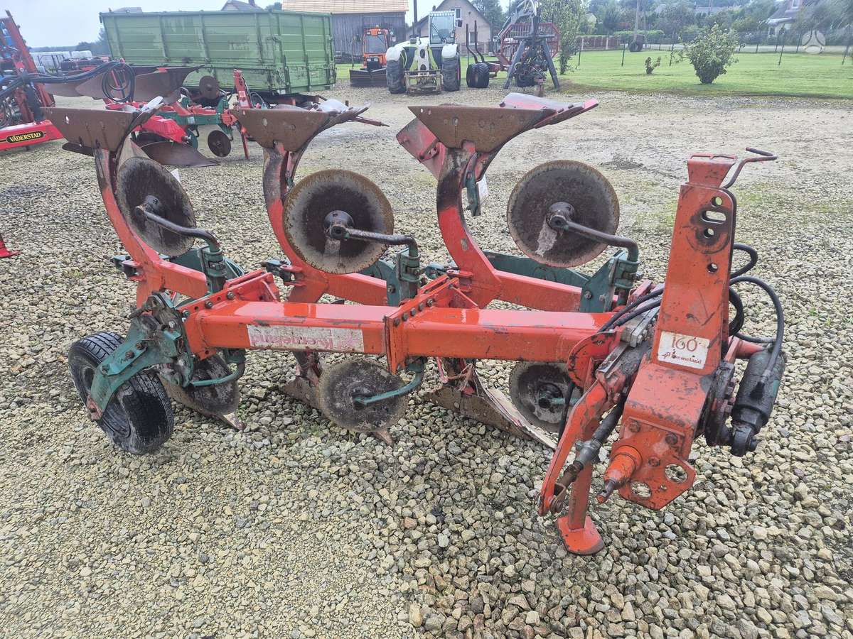Kverneland 3X3 E160, ploughs