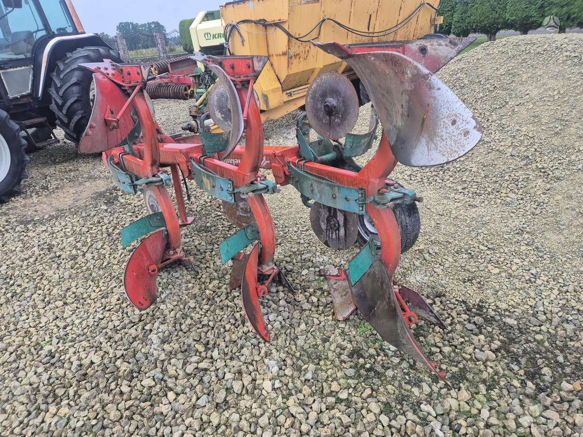 Kverneland 3X3 E160, ploughs