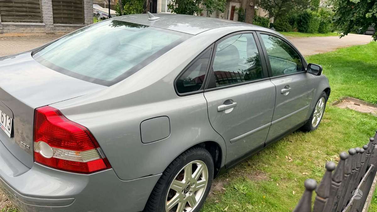 Volvo S40, 2.0 l., Седан
