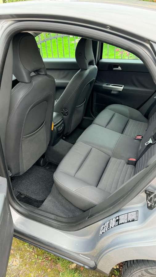 Volvo S40, 2.0 l., Седан