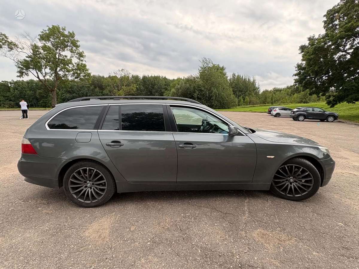 BMW 525, 2.5 l., wagon