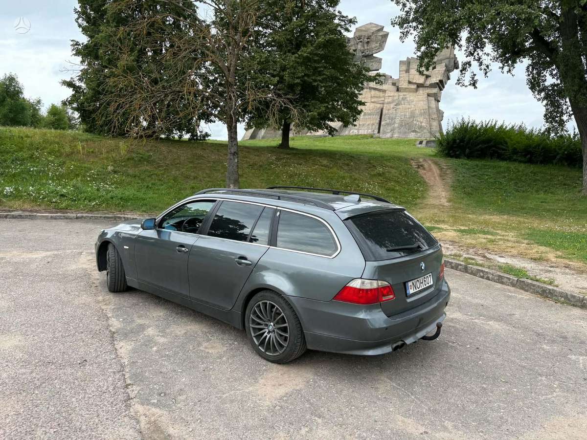 BMW 525, 2.5 l., wagon