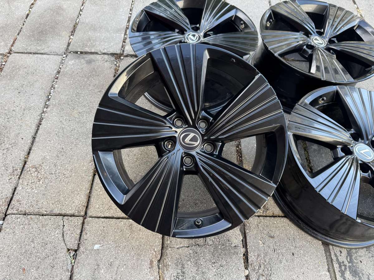 Lexus, lengvojo lydinio, R18