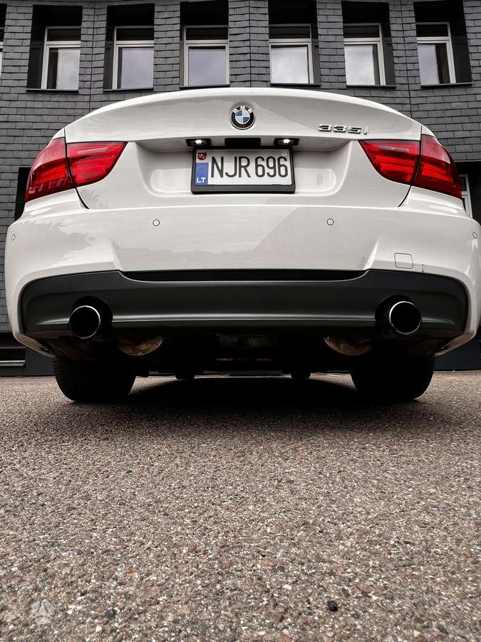 BMW 335, 3.0 l., Седан