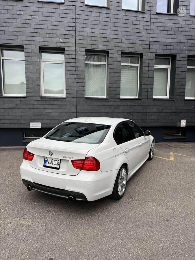 BMW 335, 3.0 l., Седан