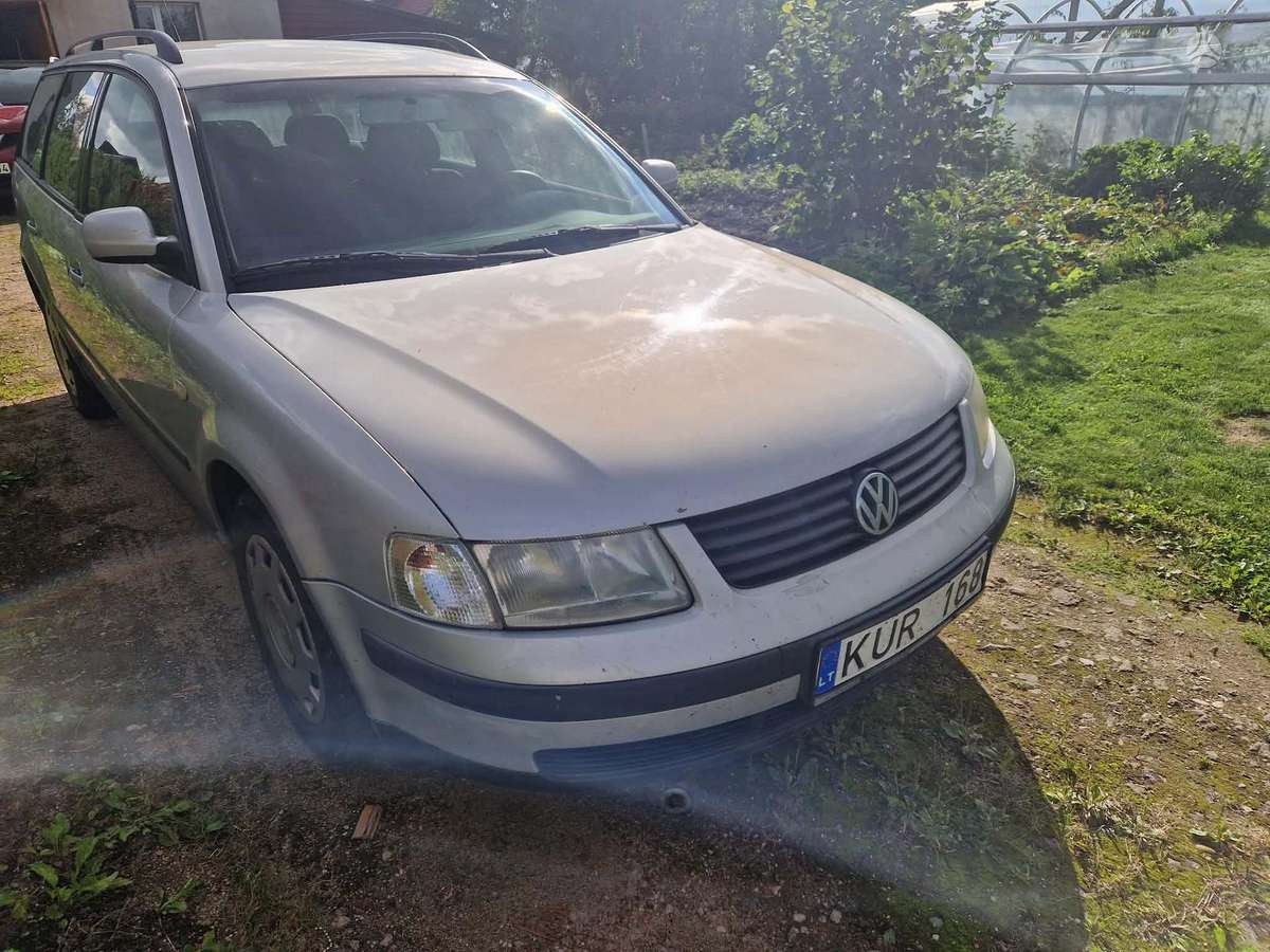 Volkswagen Passat - 2