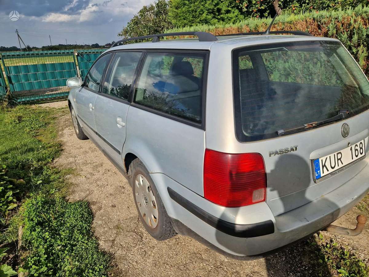Volkswagen Passat - 4