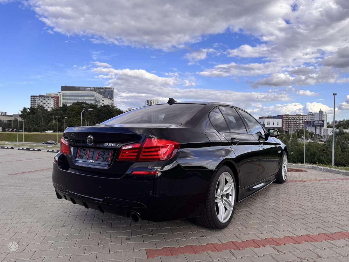BMW 535, 3.0 l., Седан