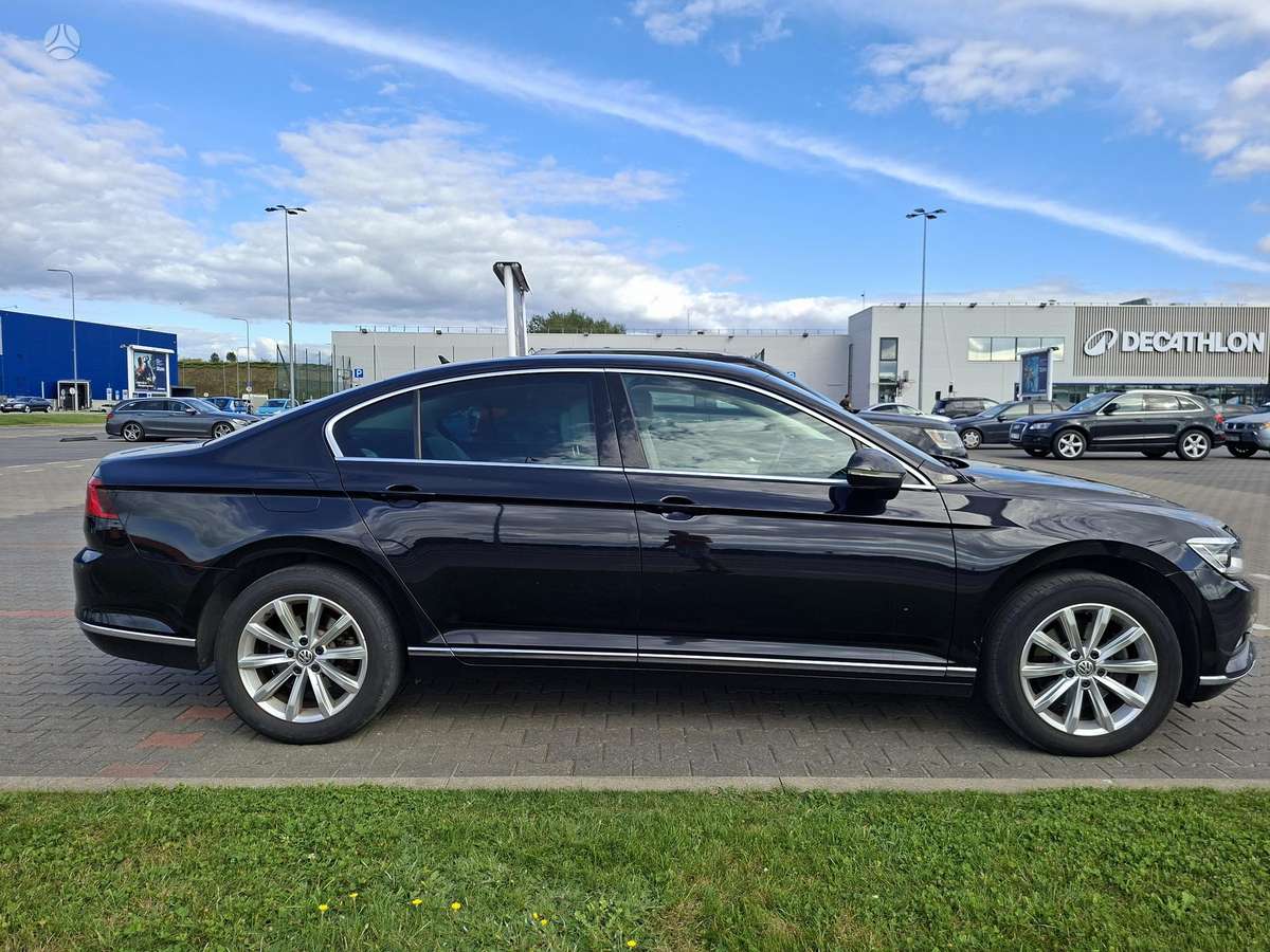 Volkswagen Passat - 8
