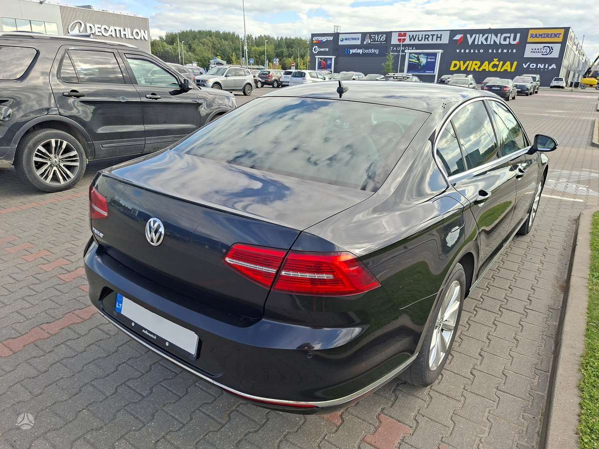 Volkswagen Passat - 9
