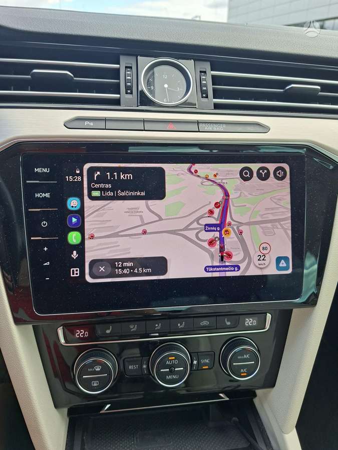 Volkswagen Passat - 12