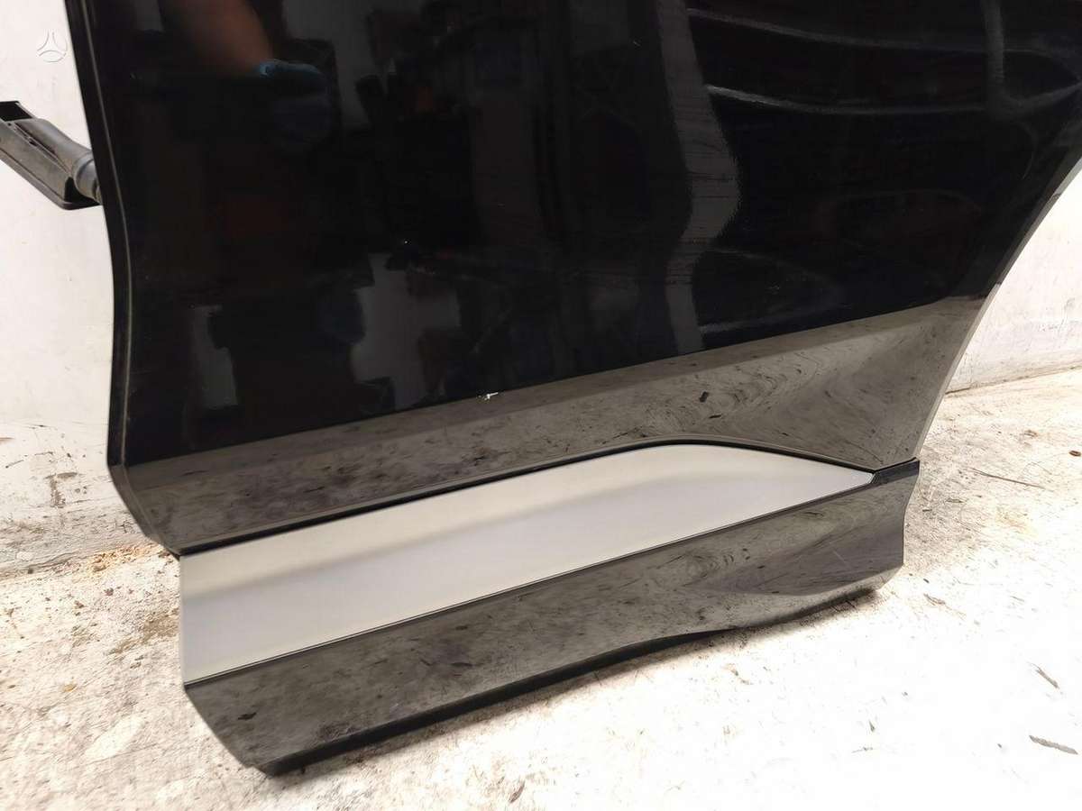 Audi Q4 e-tron doors