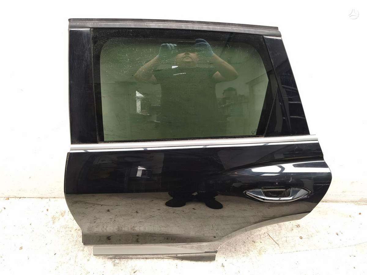 Audi Q4 e-tron doors