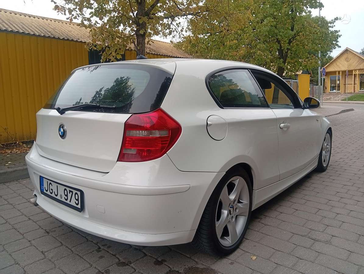 BMW 118, 1.8 l., hatchback