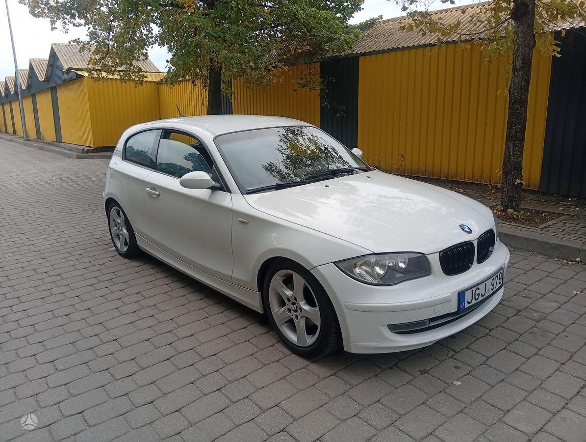 BMW 118, 1.8 l., hatchback