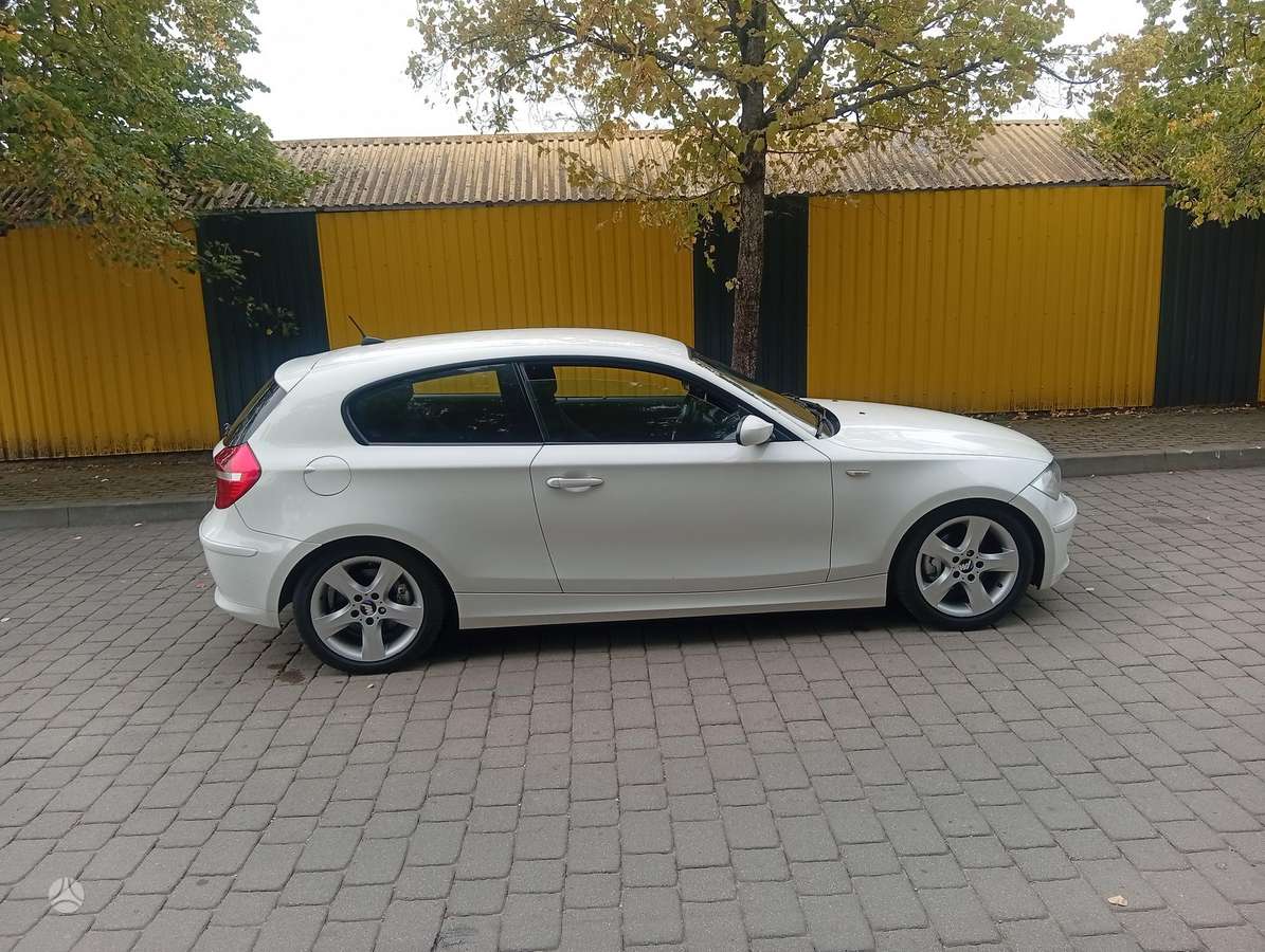 BMW 118, 1.8 l., hatchback