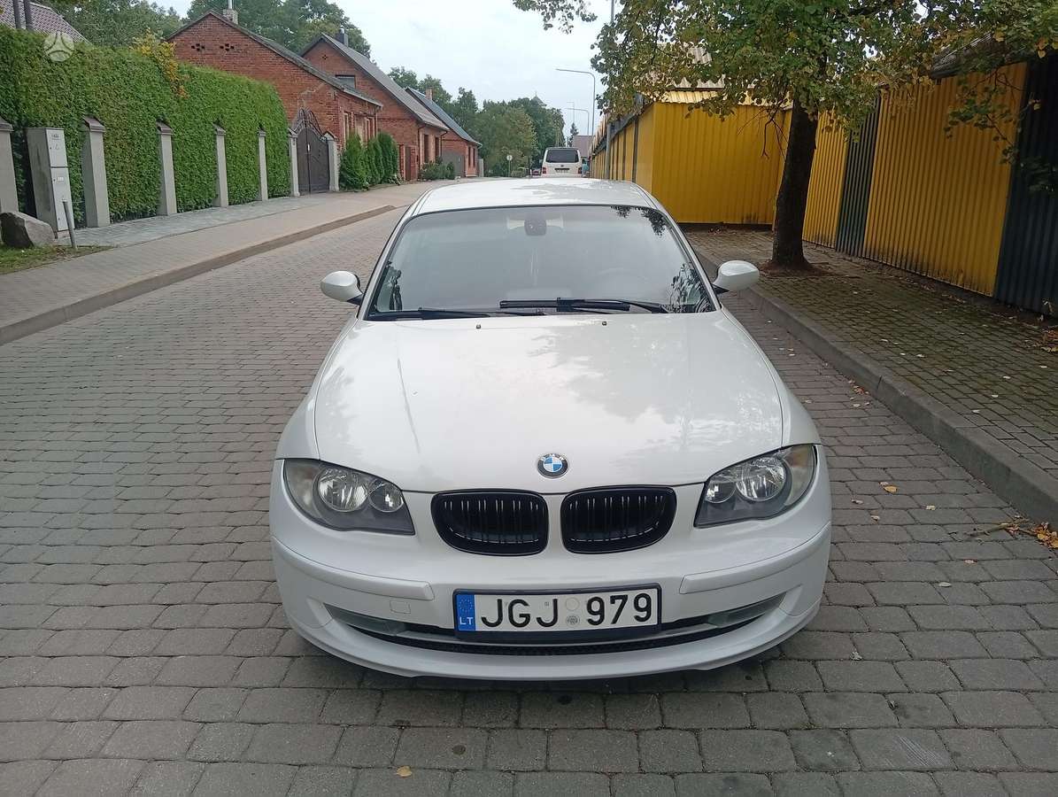 BMW 118, 1.8 l., hatchback