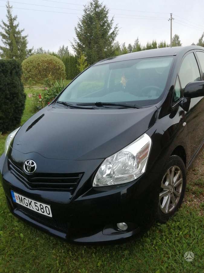 Toyota Verso, 2.0 l., Минивэн