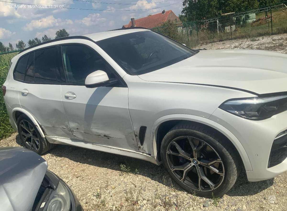 BMW X5, 3.0 l., off-road / crossover