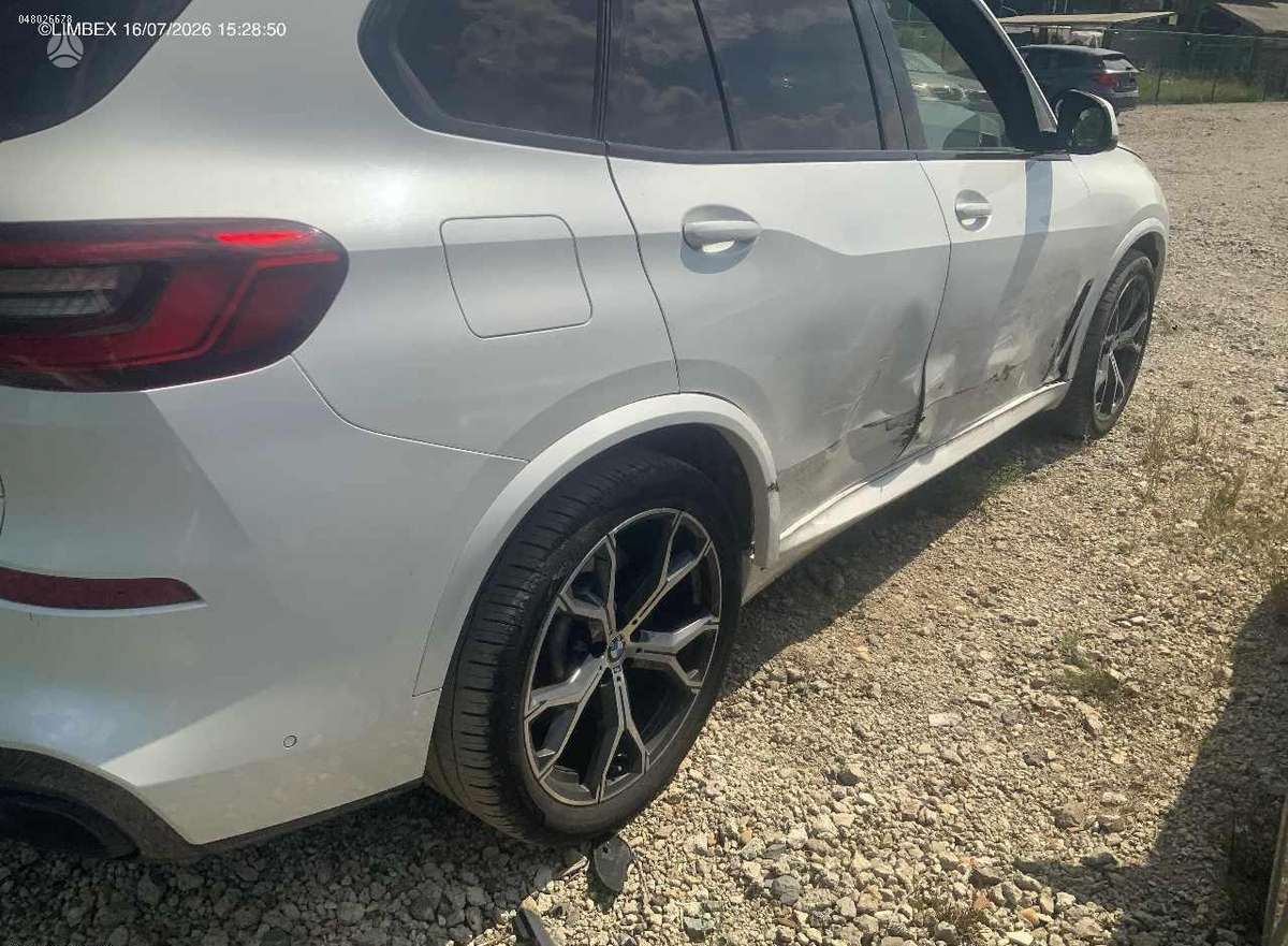 BMW X5, 3.0 l., off-road / crossover