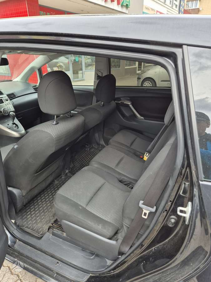 Toyota Corolla - 7