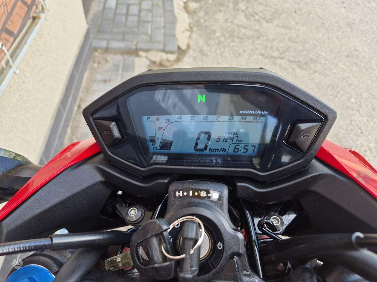 Honda CB 500cc, street / classic